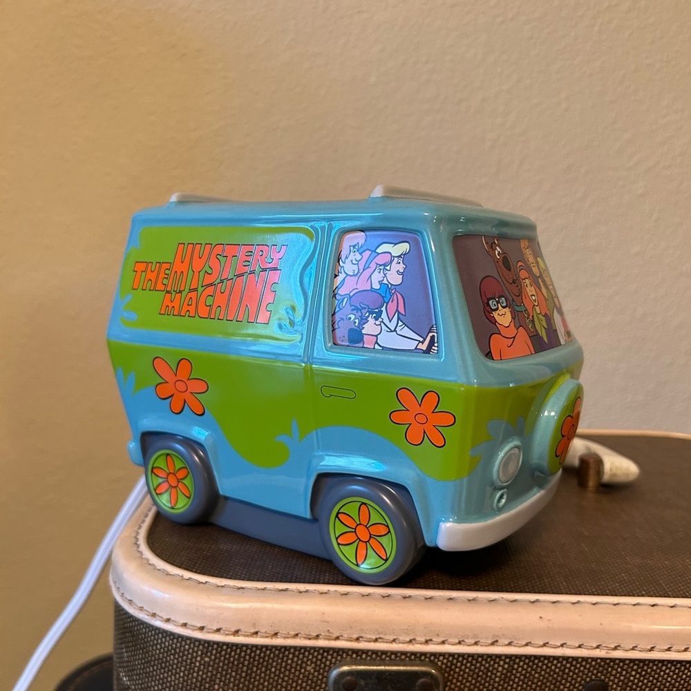 Scentsy Scooby Doo Wax Melt Burner….NEW without box!